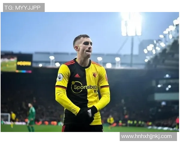 足球明星为何坐冷板凳背后的故事与职业生涯的挑战分析