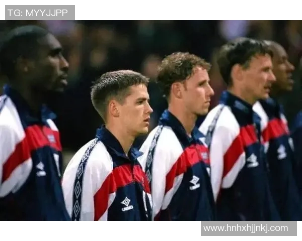 南美洲足球明星遍布街头巷尾展现激情与梦想的足球文化